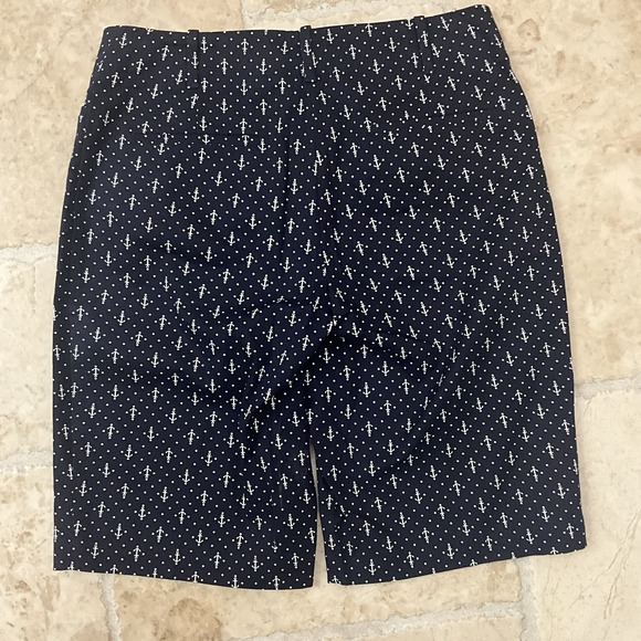 Talbots Shorts Size 6 Navy Blue White Anchor Polka Dot Print Casual - Picture 9 of 9